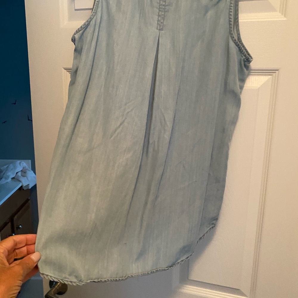 Velvet Heart Sky Blue Sleeveless Top - Picture 10 of 10